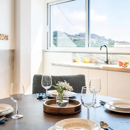 The Vinehill House *