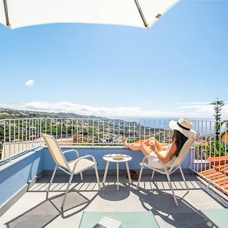 The Vinehill House * Câmara de Lobos