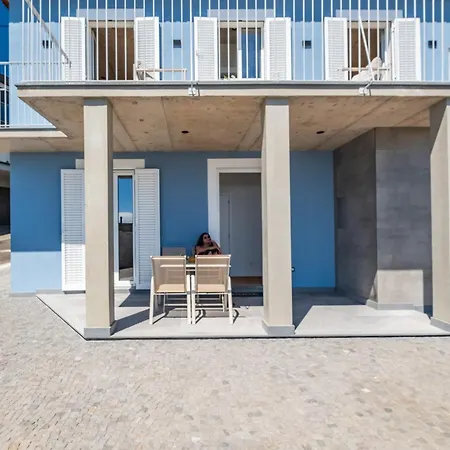 Дом отдыха The Vinehill House Камара-де-Лобуш