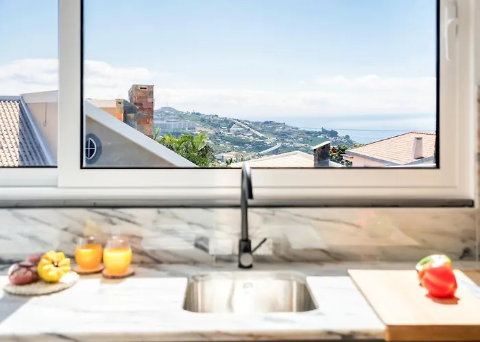 The Vinehill House *