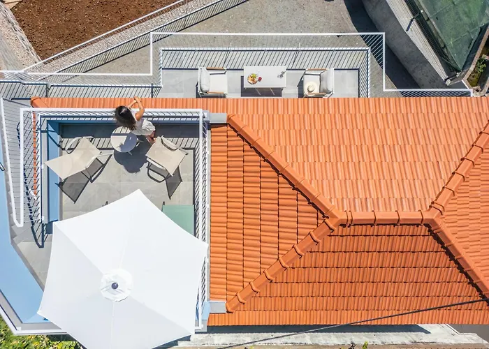 The Vinehill House * Câmara de Lobos